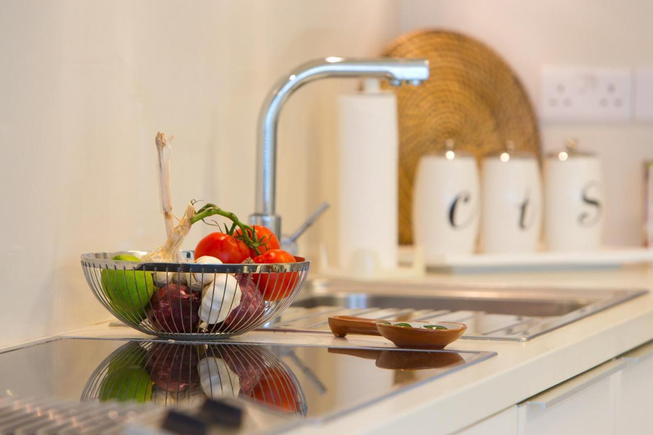 Opera Exclusive Apts By Trulycyprus Limassol Ngoại thất bức ảnh