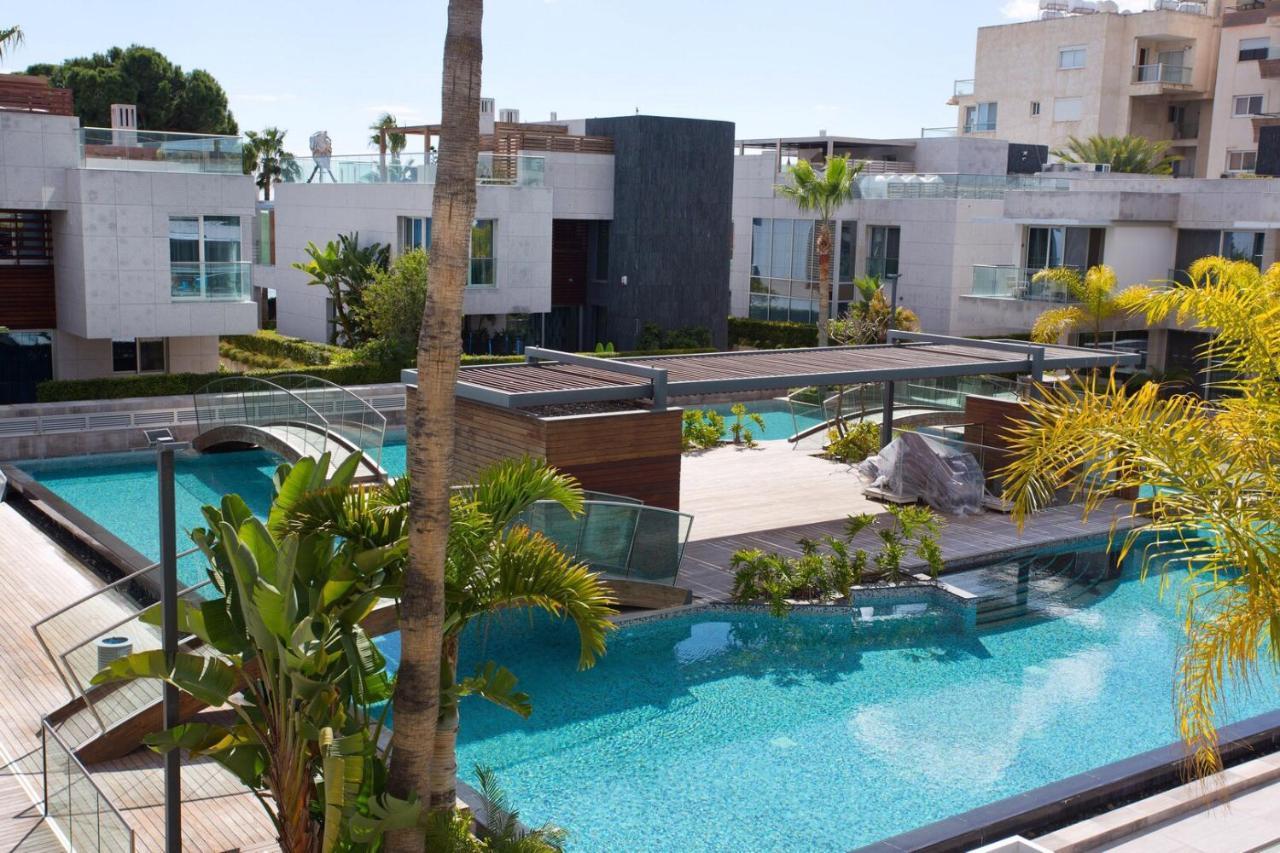 Opera Exclusive Apts By Trulycyprus Limassol Ngoại thất bức ảnh