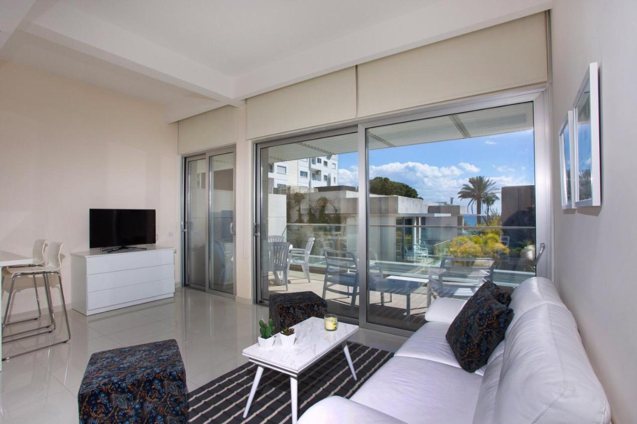 Opera Exclusive Apts By Trulycyprus Limassol Ngoại thất bức ảnh
