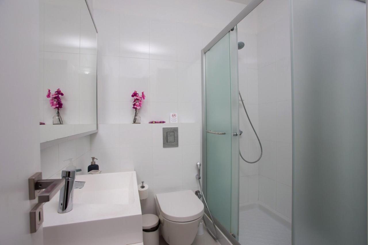 Opera Exclusive Apts By Trulycyprus Limassol Ngoại thất bức ảnh